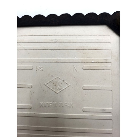 Enesco Cast Iron Trivet Tile Japan Green Apples Strawberries 10 in. County - Picture 8 of 9